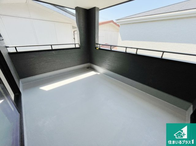 加古川市東神吉町神吉　第9期　新築一戸建てのバルコニー|日当たりのよいバルコニー！お部屋が開放的に！