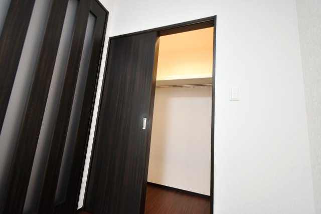 プレジオさくら夙川の収納|ウォークインクローゼット