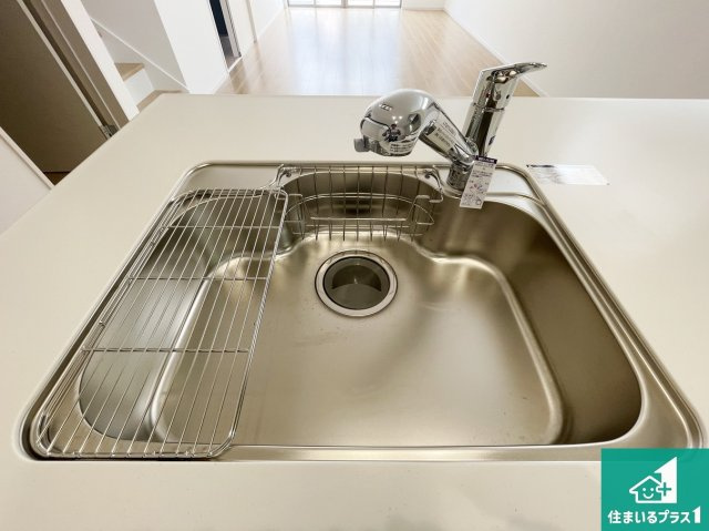 京都市西京区大原野上里紅葉町　第1期　新築一戸建ての設備|洗い物も楽にできる、広々シンク！