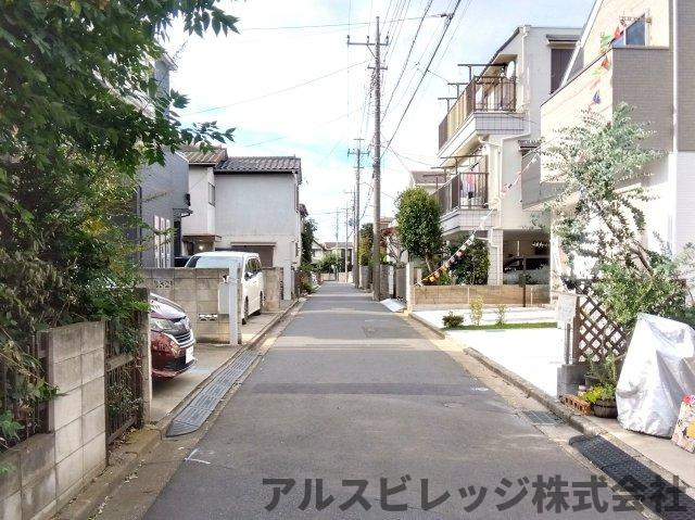 新築／ふじみ野市鶴ヶ舞2期　全2棟の前面道路含む現地写真