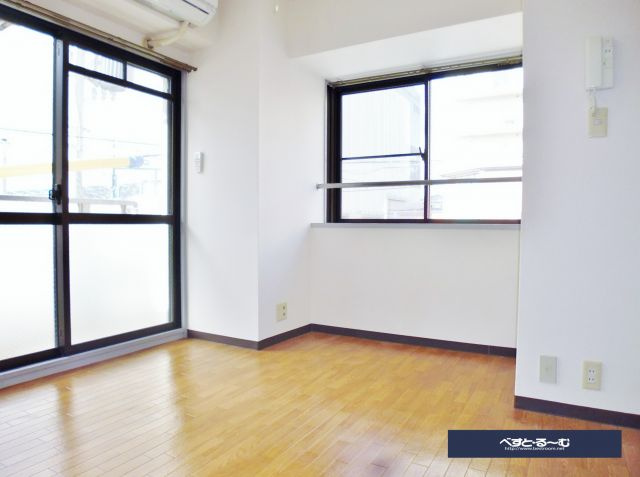 ヴェルビュ桜町の寝室