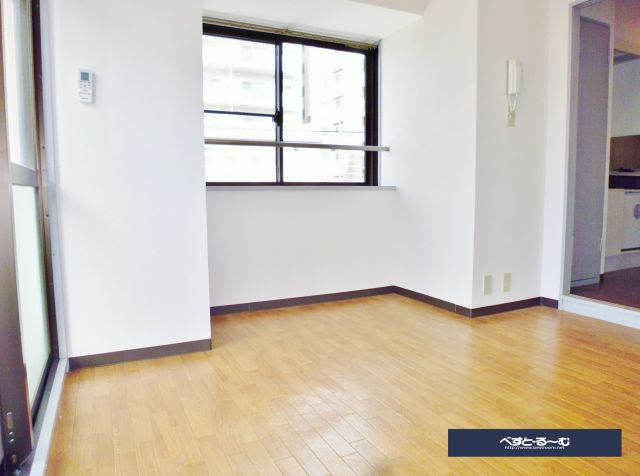 ヴェルビュ桜町の居間・リビング