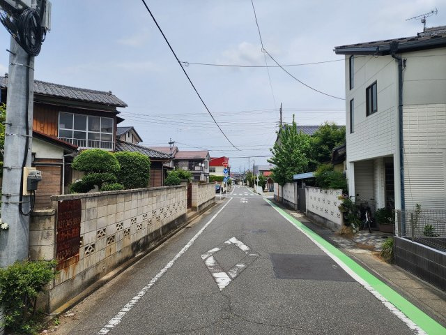 高崎市片岡町　売地の前面道路含む現地写真
