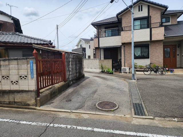 高崎市片岡町　売地の前面道路含む現地写真