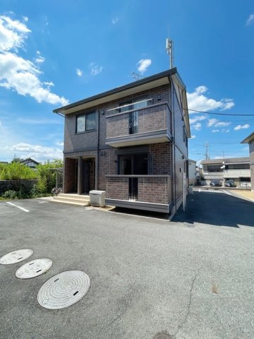 クレールふたがみIIの駐車場