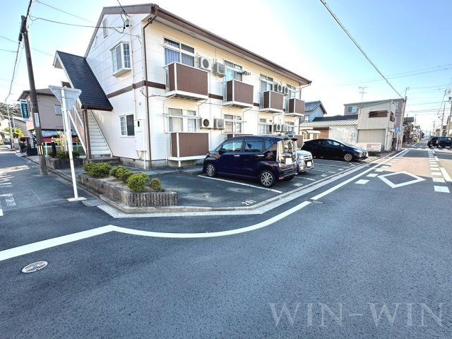 ウィングコート ベイロード 2の駐車場