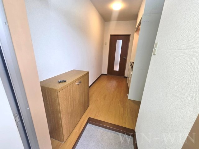 ウィングコート ベイロード 2の玄関