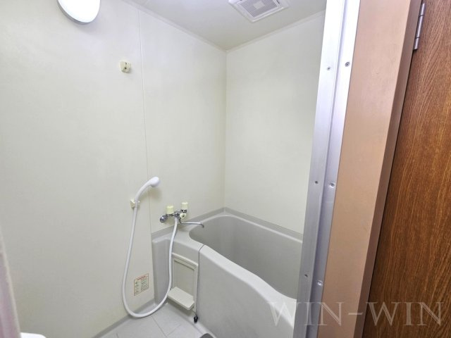 ウィングコート ベイロード 2の浴室