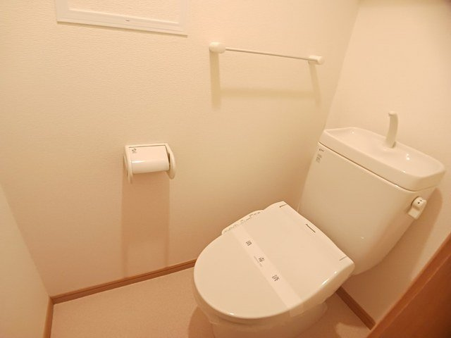 オーブ　メゾン　アミナ　Ｂ棟のトイレ