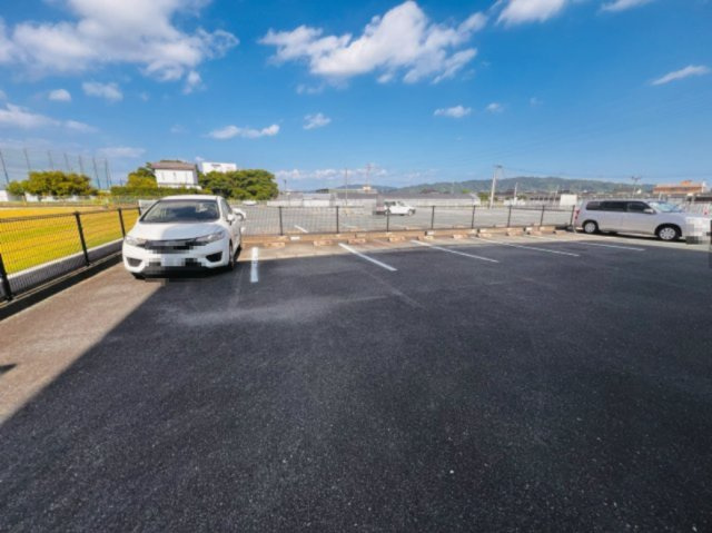 コンフォート21の駐車場