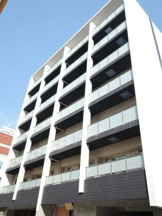 ルッシェ天神東 S棟の外観