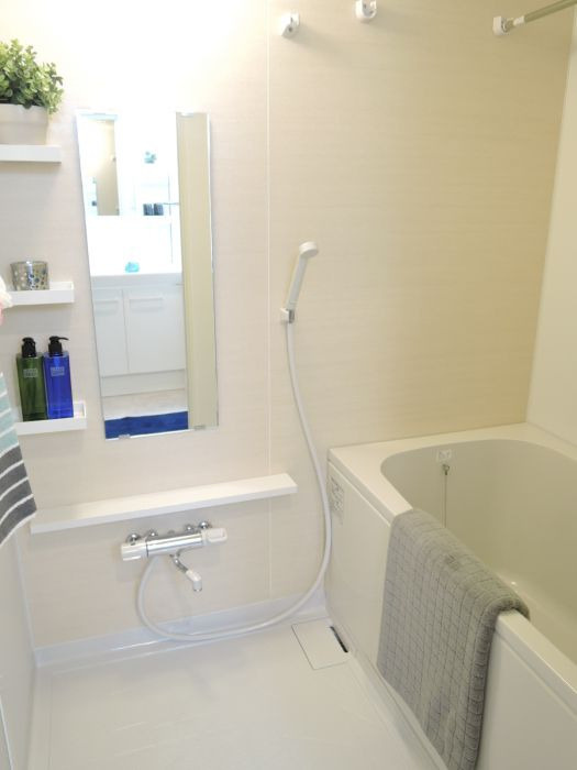 ルッシェ天神東 S棟の浴室