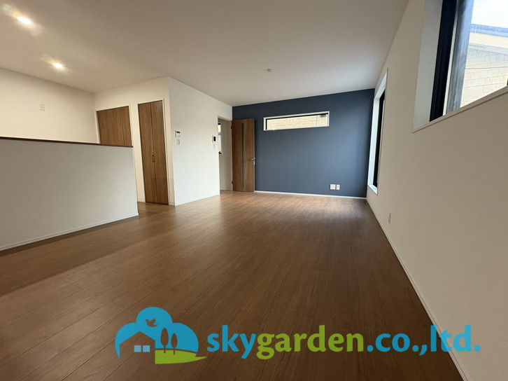 鎌倉市腰越4丁目4期　新築戸建　全3棟3号棟の居間・リビング