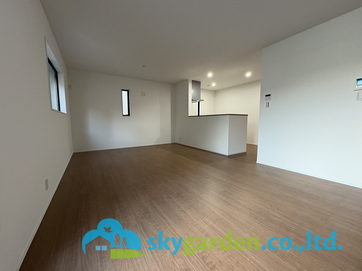 鎌倉市腰越4丁目4期　新築戸建　全3棟3号棟の居間・リビング