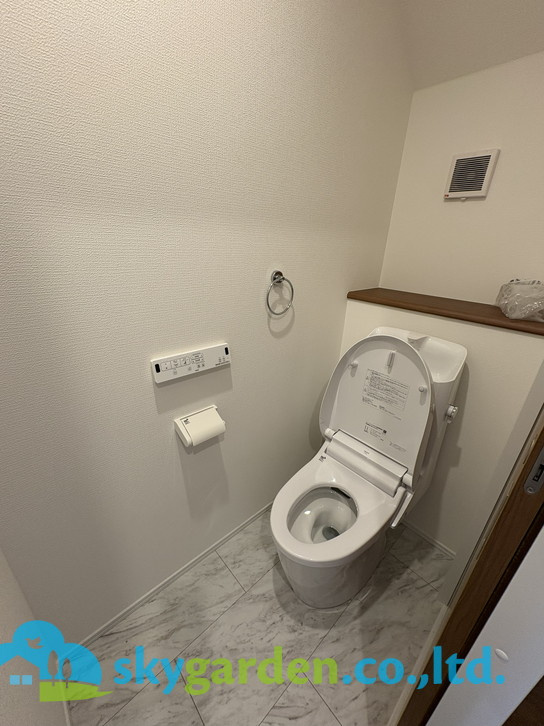 鎌倉市腰越4丁目4期　新築戸建　全3棟3号棟のトイレ