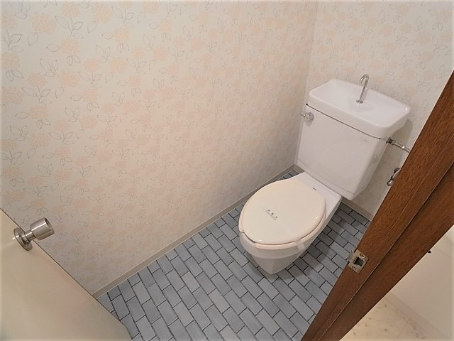 グランディアミアモーレ鈴蘭台のトイレ|トイレは別々です
