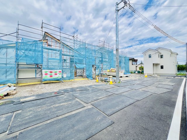 高崎市新町の前面道路含む現地写真|敷地内で駐車も焦らずに♪
