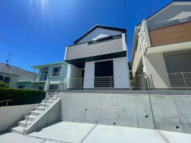 横浜市磯子区田中1丁目 新築戸建て【仲介手数料無料】カースペース2台