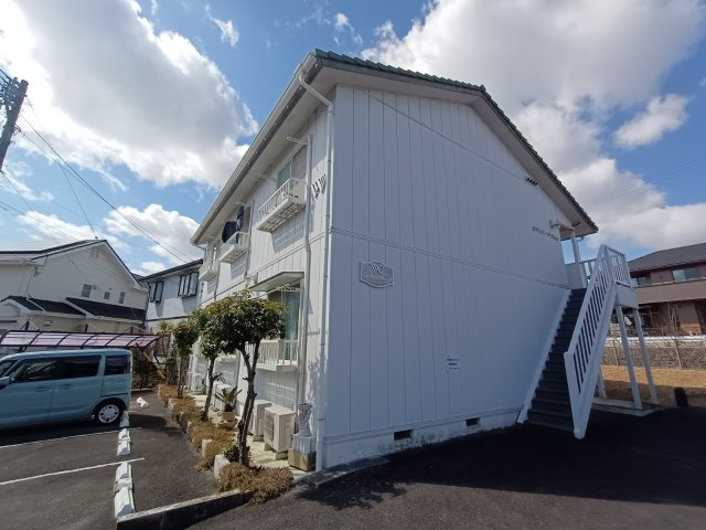 ホワイトハウス豊田の外観