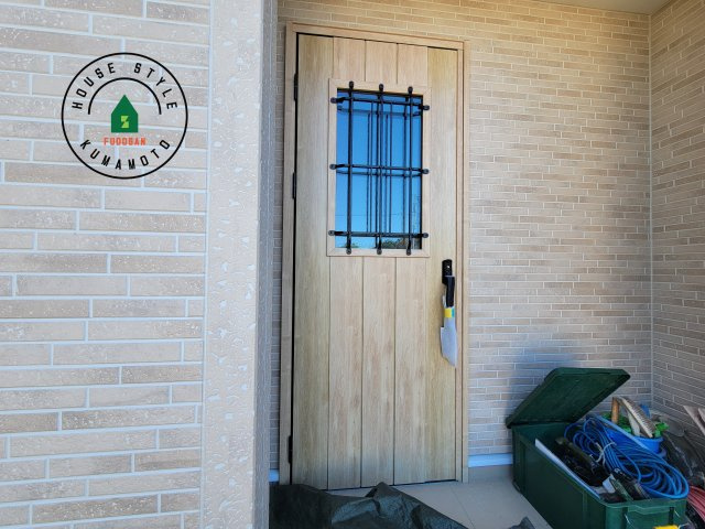 熊本市南区並建町第2-2棟（1号棟）の玄関|おでかけの時も帰った時も、「我が家」を最初に感じでもらえる素敵な空間に。