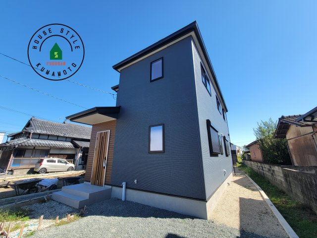 熊本市南区並建町第2-2棟（2号棟）の外観|デザイン性のある外観です。