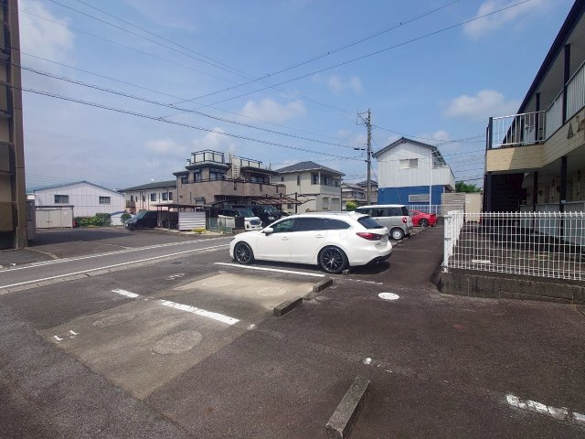 サープラスワン板倉A・Bの駐車場