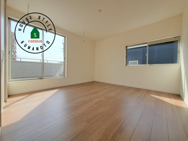 熊本市西区城山半田2丁目第2-6棟（4号棟）の内観：施工例|主寝室には収納力に優れたクローゼットがありますので、お部屋もすっきり片付きます。