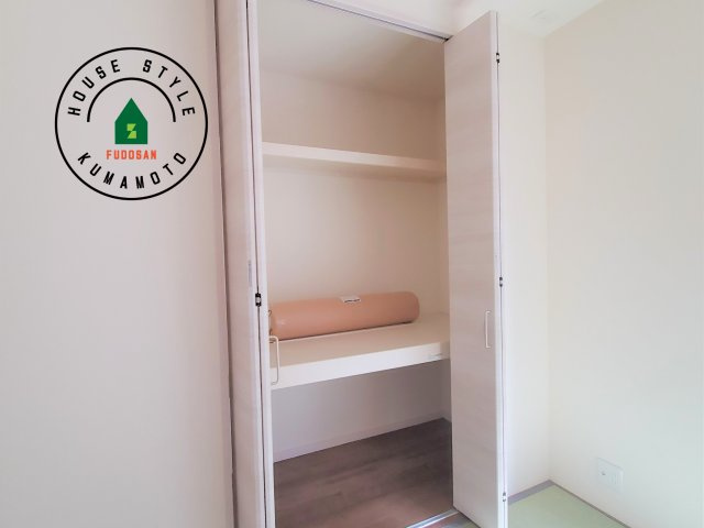 熊本市西区城山半田2丁目第2-6棟（4号棟）の内観：施工例|収納には困りません。