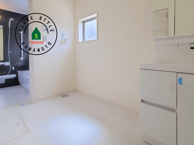 熊本市西区城山半田2丁目第2-6棟（4号棟）の内観：施工例|追い炊きリモコン　システムバスはお風呂とリビングから操作可能です。