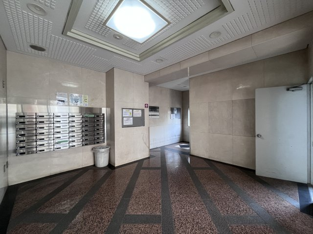 サンシャイン寿のエントランス