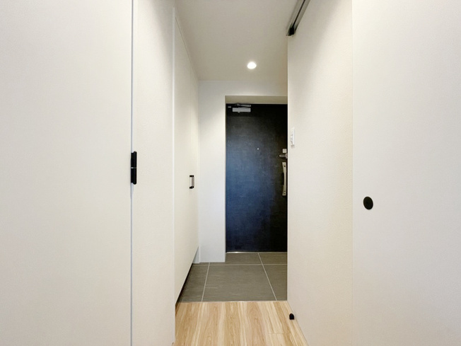 【玄関】LEGALAND西新宿ANNEX
