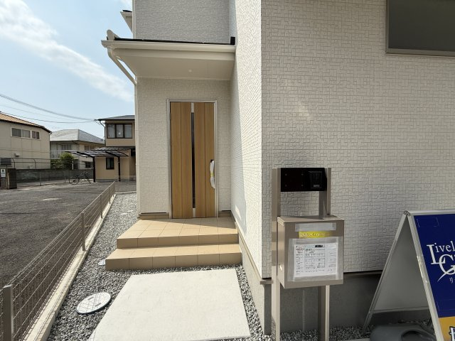 大美野5期1号棟の玄関