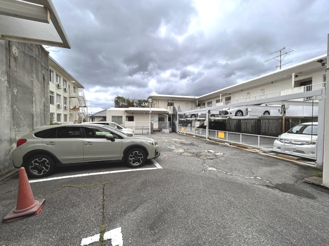 六甲ヒルズ篠原台の駐車場