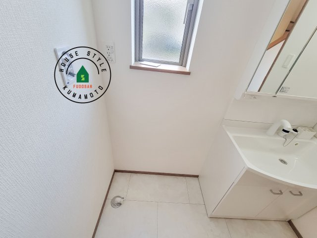 熊本市東区月出7丁目第1-5棟（A号棟）のランドリースペース|ランドリースペースとなります。広々して有効的にご使用できます。 