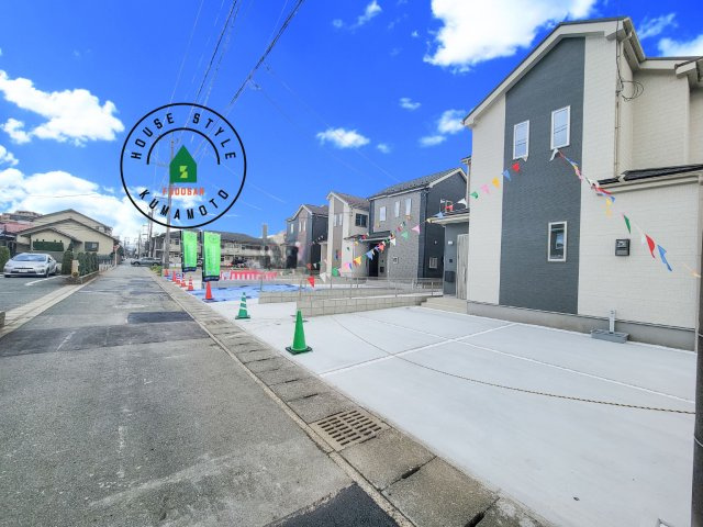 熊本市東区月出7丁目第1-5棟（A号棟）の前面道路含む現地写真|見学の時間などお気軽にお問い合わせ下さい。