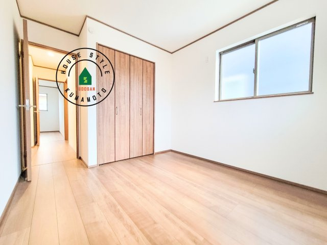 熊本市東区月出7丁目第1-5棟（D号棟）の子供部屋|穏やかな光が差し込む室内には、穏やかな時間が流れます。