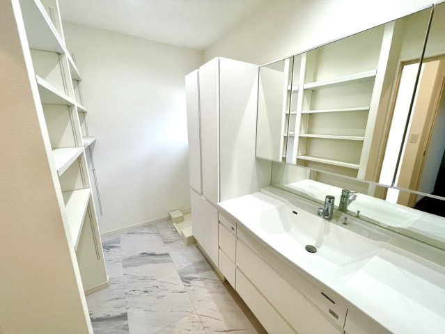 日進市浅田町上小深田戸建の洗面所|洗面室