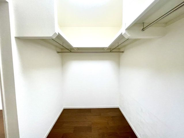 日進市浅田町上小深田戸建の収納|WIC　2階洋室：約7.7帖