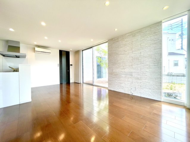 日進市浅田町上小深田戸建の居間・リビング|LDK約18.0帖