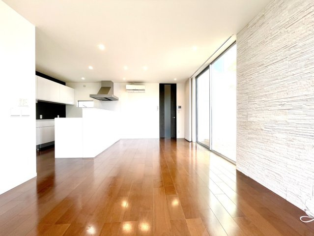 日進市浅田町上小深田戸建の居間・リビング|LDK約18.0帖