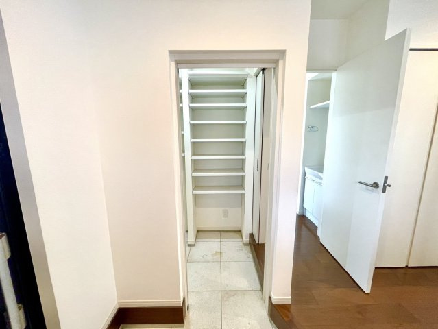 日進市浅田町上小深田戸建の収納|玄関　SIC