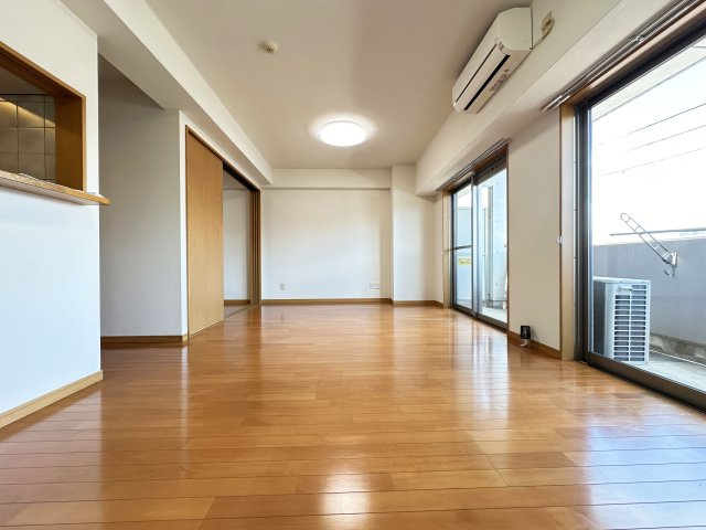 Ｒａｆｆｉｎｅの居間・リビング