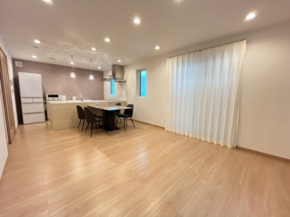 【居間・リビング】 | 彦根市南川瀬町 築浅一条工務店施工の家