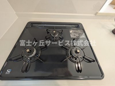 【その他】 | 豊橋市牛川薬師町 58期 新築一戸建て 1号棟 | 3口コンロがあります