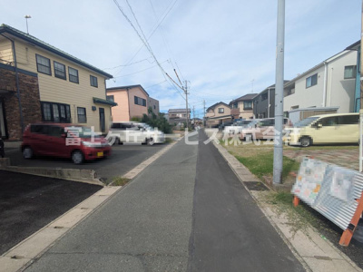 【前面道路含む現地写真】 | 磐田市豊岡 11期 新築一戸建て 1号棟 | 前面道路です