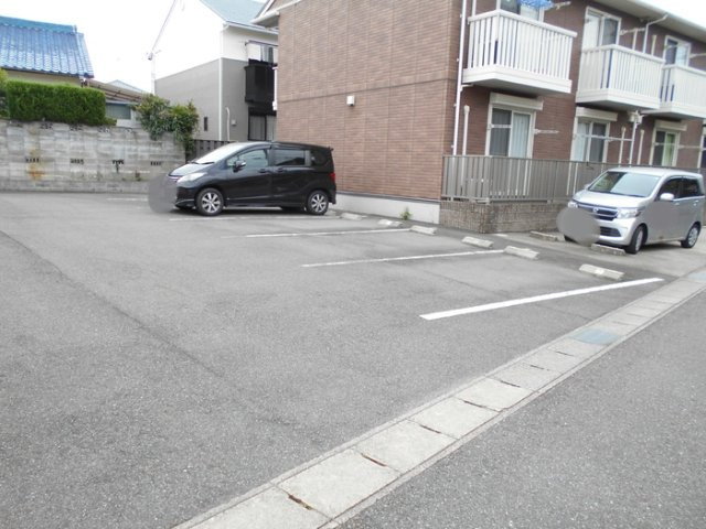 リヴェール不二ガ丘のエントランス