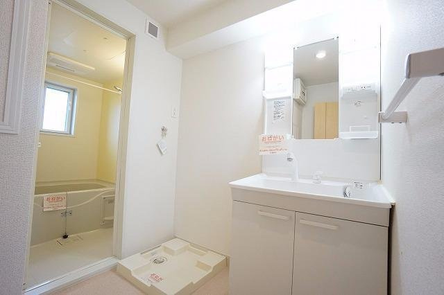 シャルム・コッティⅠの洗面所