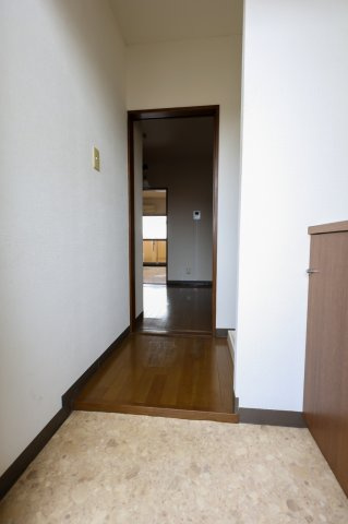 ラ・セゾン城北の玄関