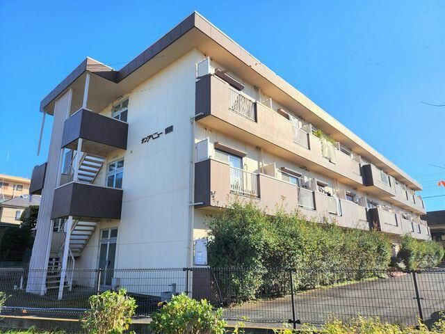 サンアベニュー師岡の外観