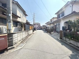 【前面道路含む現地写真】